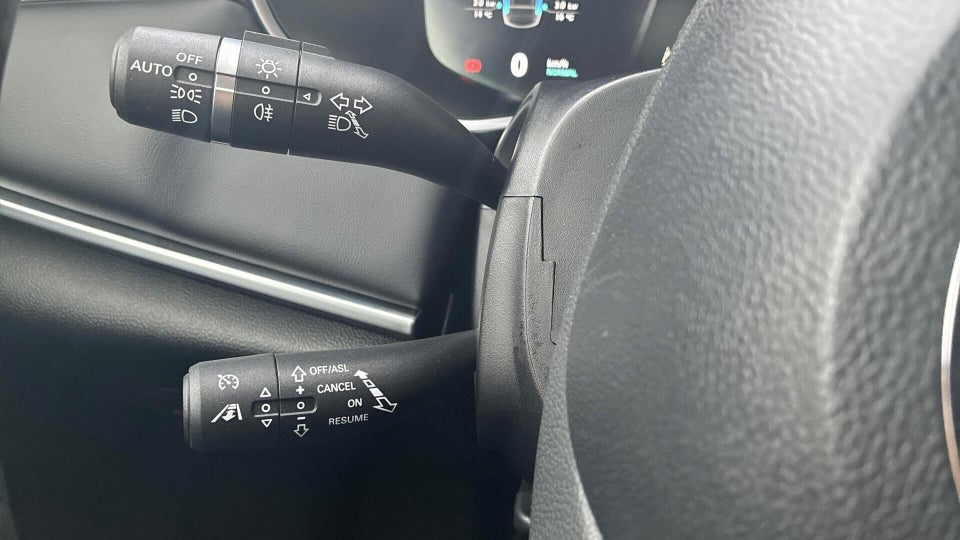 MG Marvel R Luxury 5d