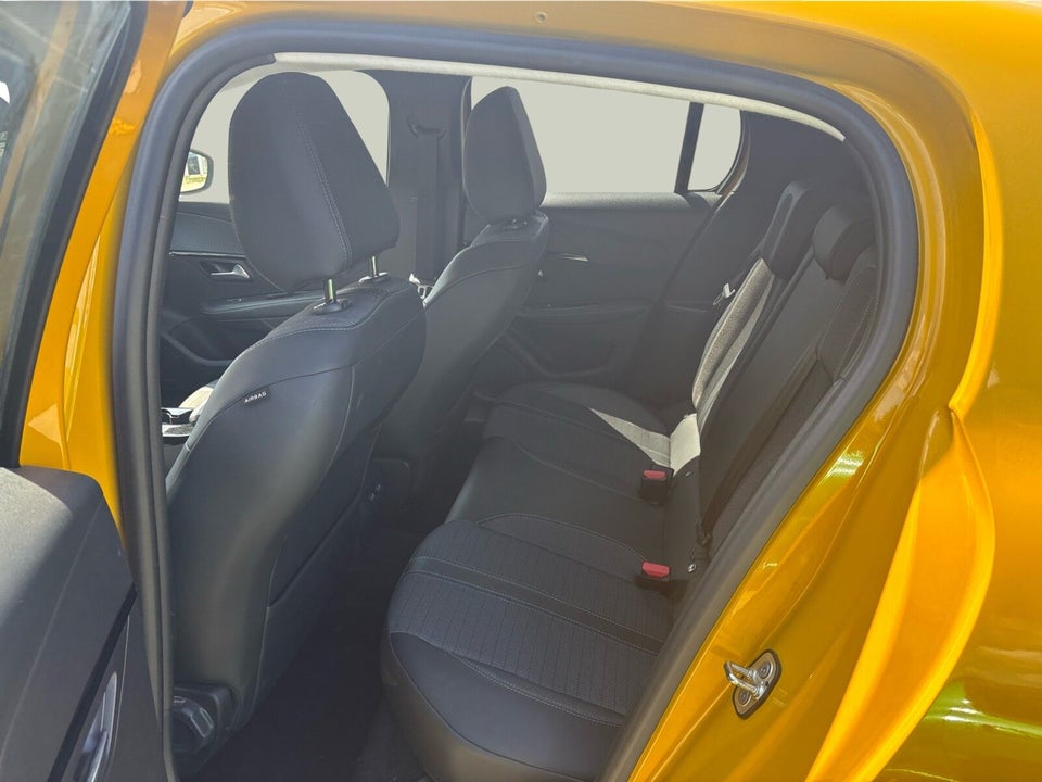 Peugeot 208 1,2 PureTech 100 Allure EAT8 5d
