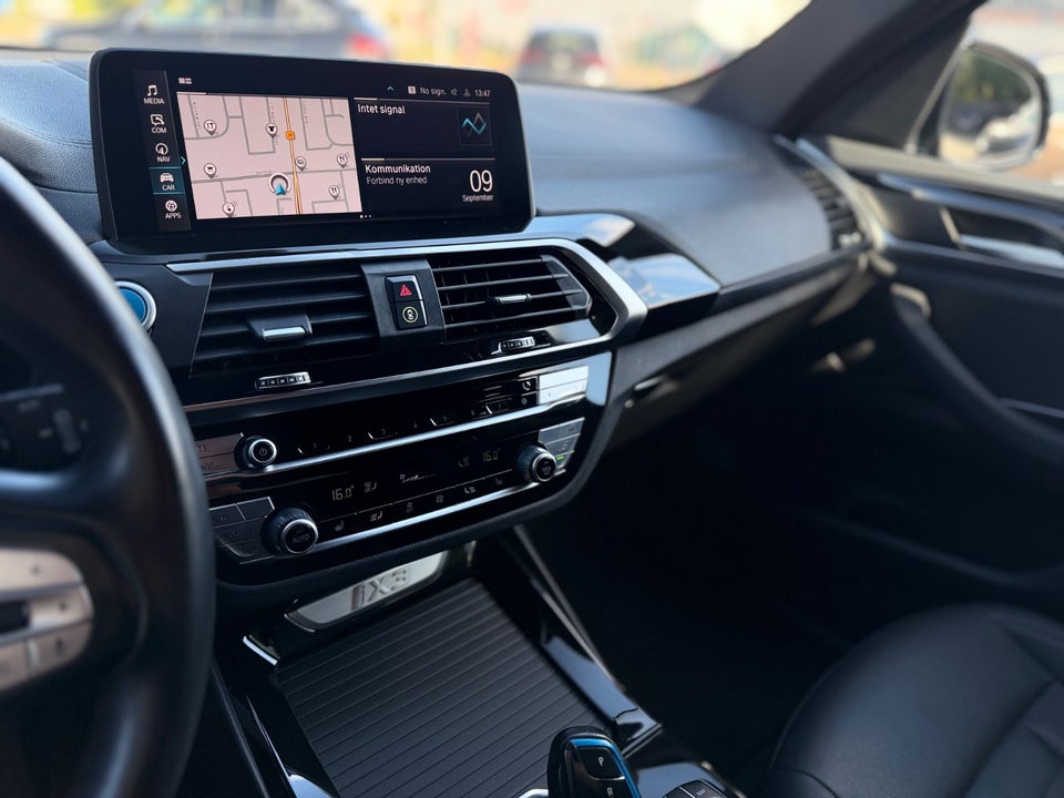 BMW iX3 Charged 5d