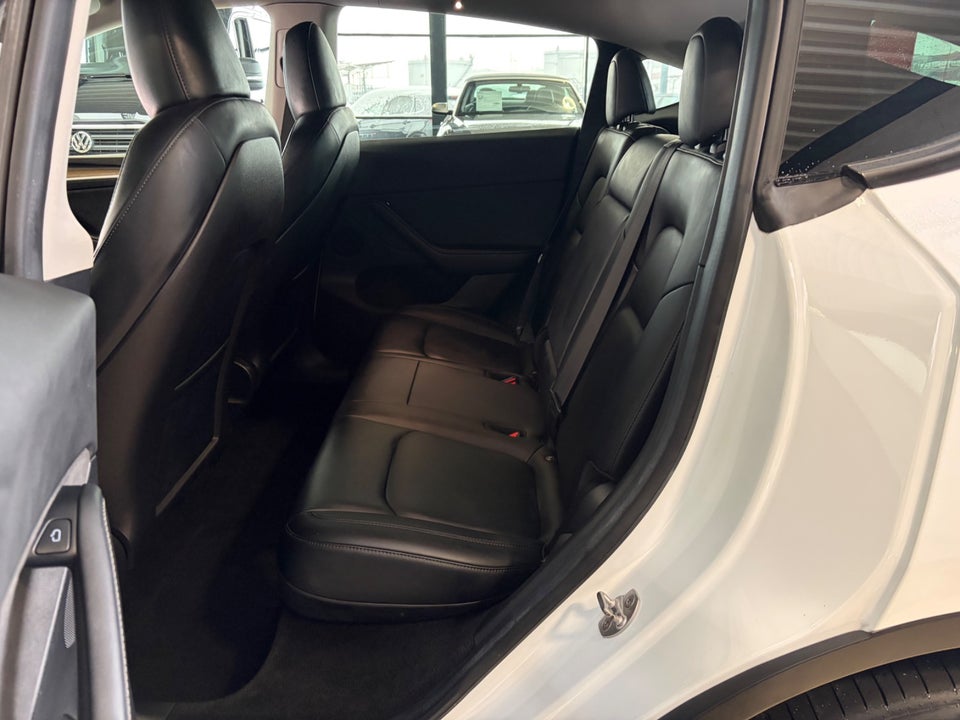 Tesla Model Y Long Range AWD 5d