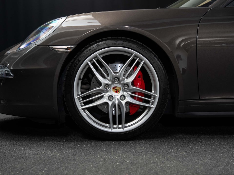 Porsche 911 Carrera 4S 3,8 Cabriolet PDK 2d