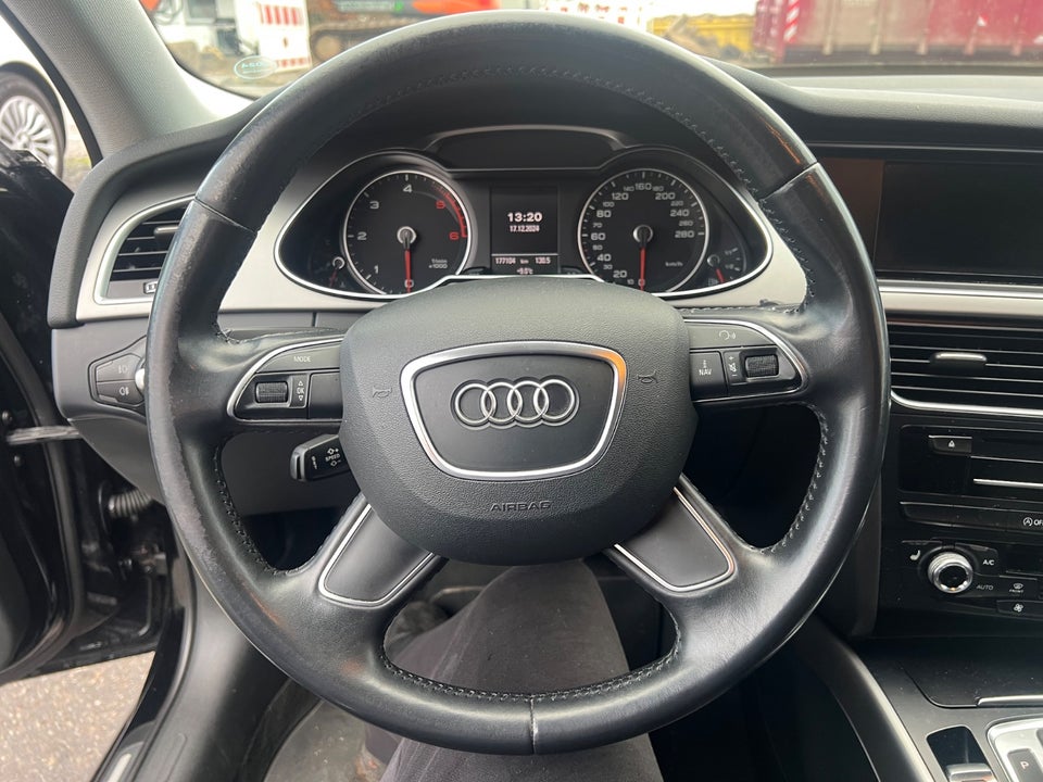 Audi A4 2,0 TDi 150 S-line Avant Multitr. 5d