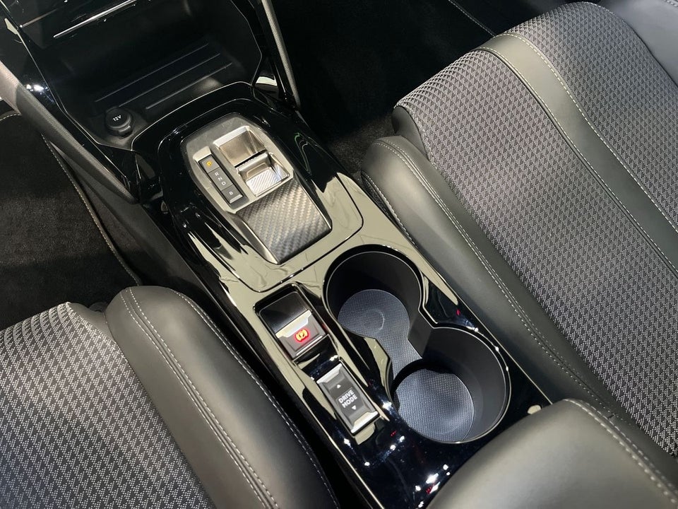 Peugeot e-208 50 GT 5d