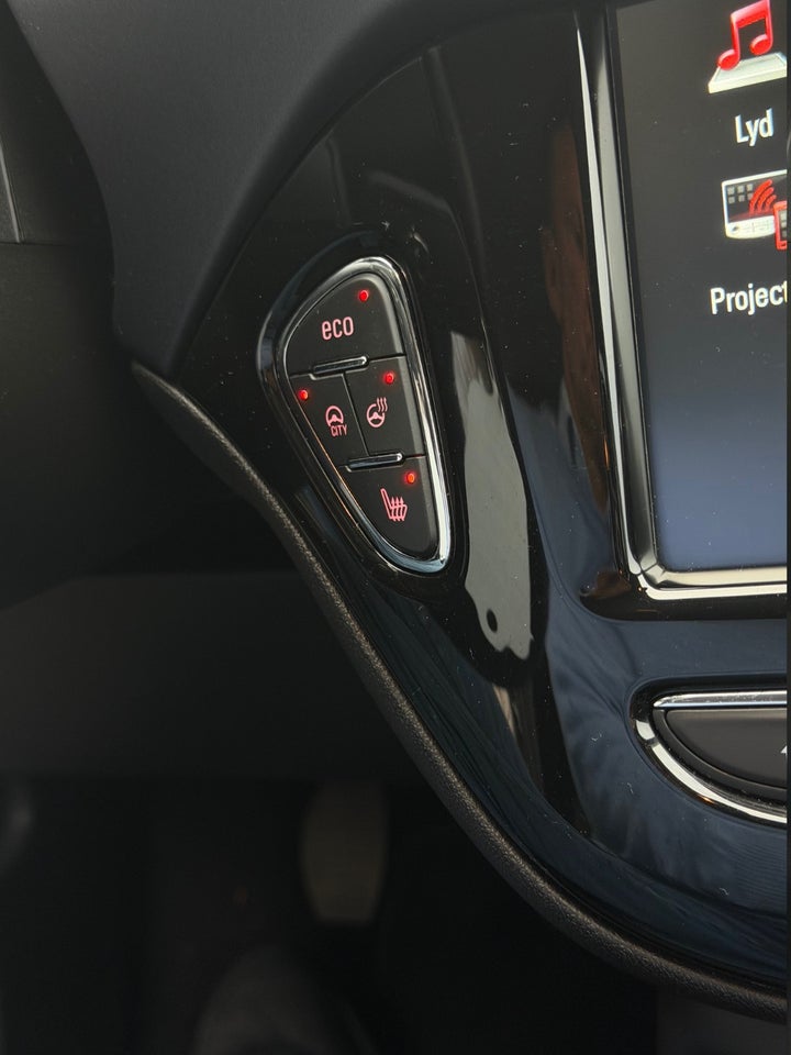 Opel Corsa 1,4 16V Enjoy 5d