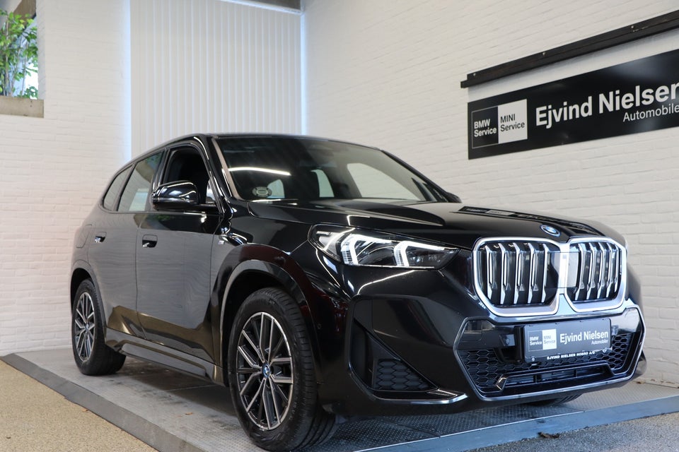 BMW iX1 xDrive30 M-Sport Premium 5d