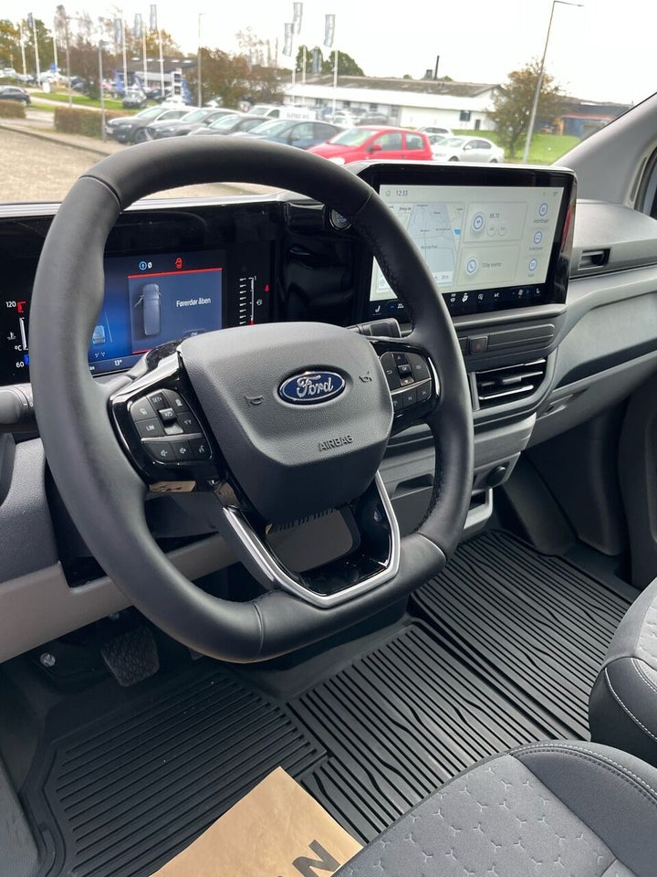 Ford Transit Custom 300 L2 2,0 EcoBlue Limited aut.