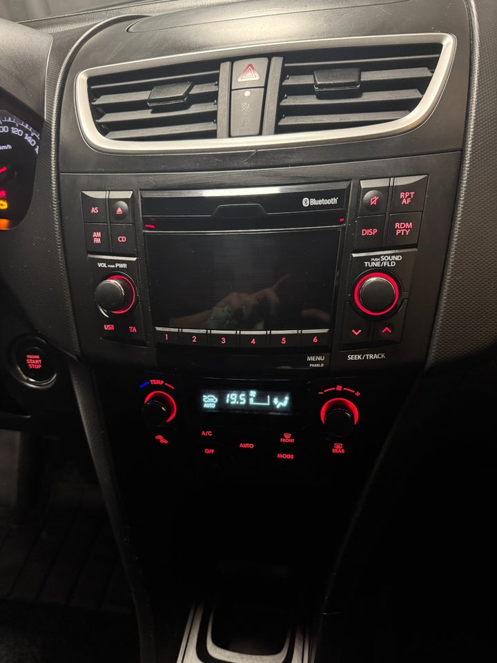 Suzuki Swift 1,2 Dualjet Exclusive 5d