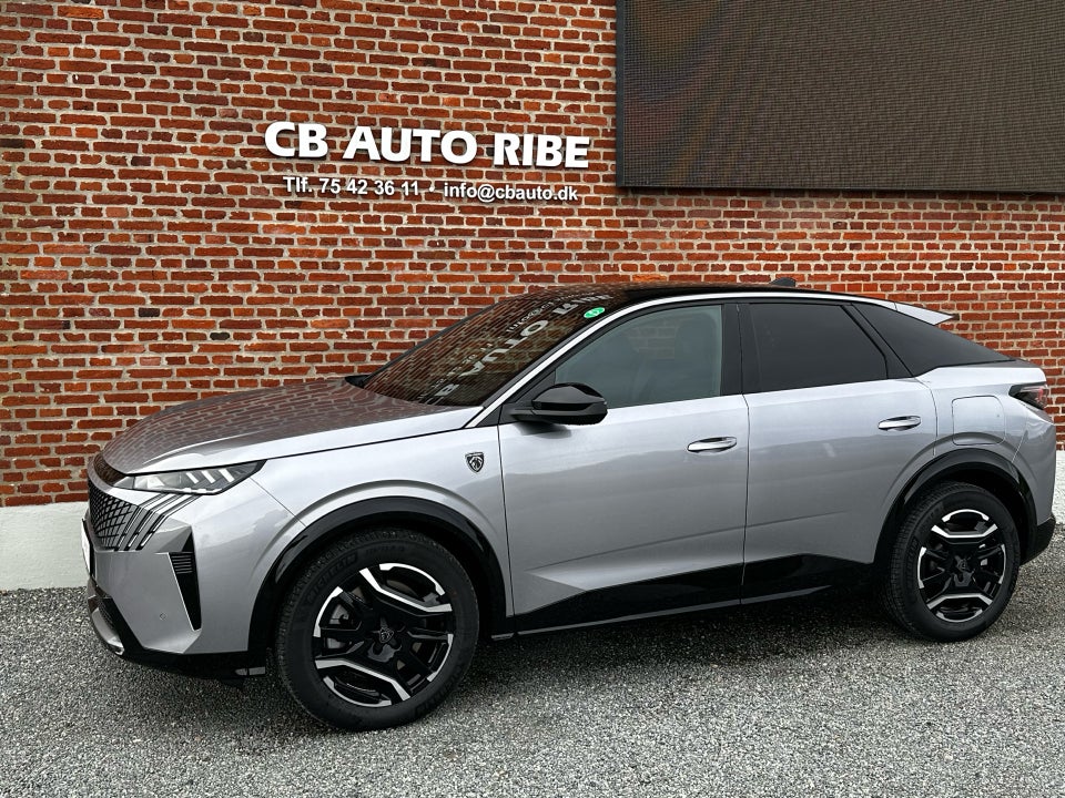 Peugeot e-3008 77 GT Pack 5d