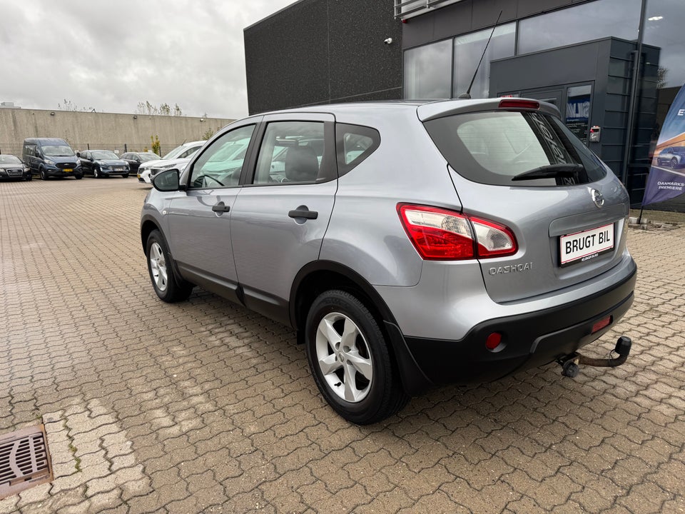 Nissan Qashqai 1,6 Visia 5d