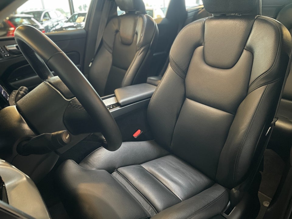 Volvo XC60 2,0 T6 ReCharge Ultimate Bright aut. AWD 5d