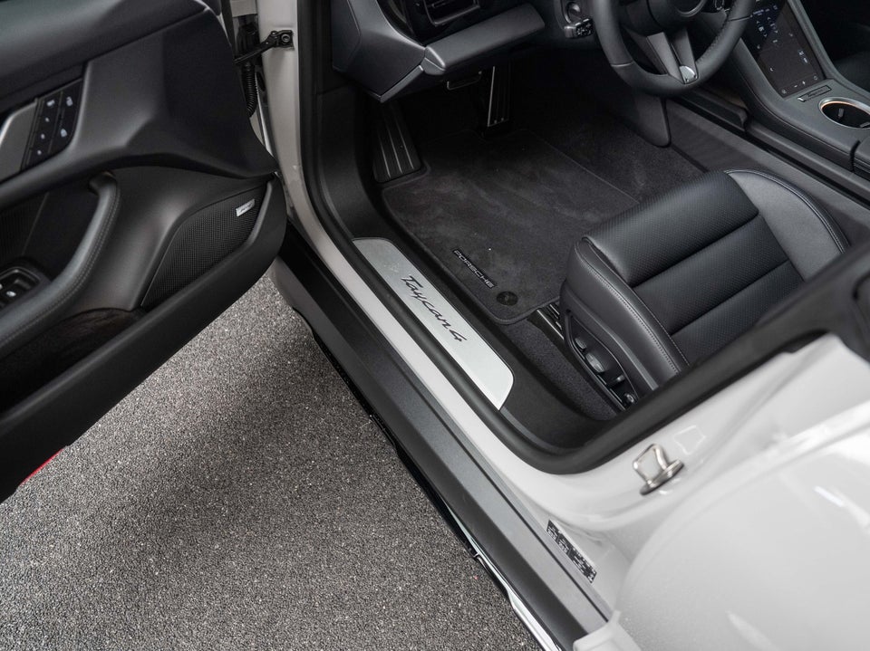 Porsche Taycan 4 Performance+ Cross Turismo 5d