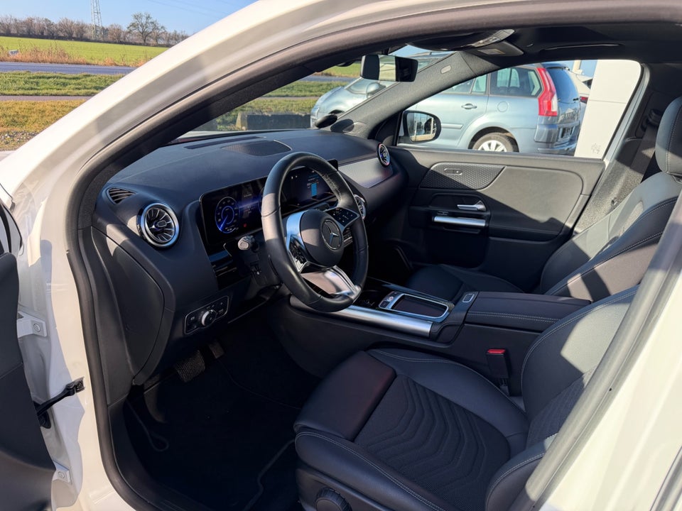 Mercedes EQA250+ Progressive 5d