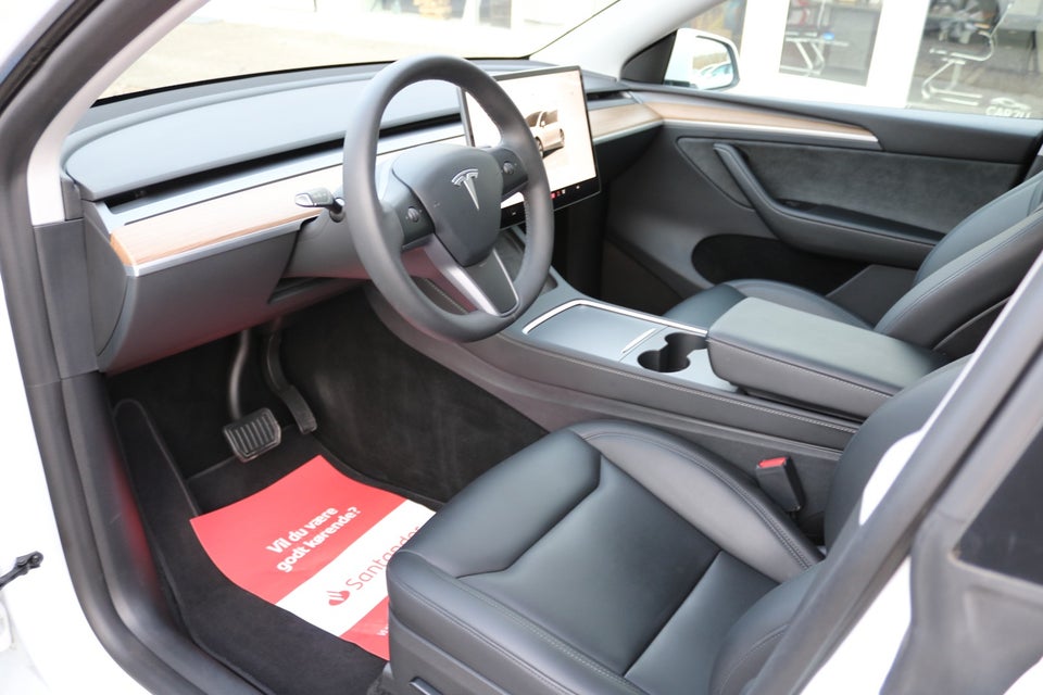 Tesla Model Y Long Range AWD 5d