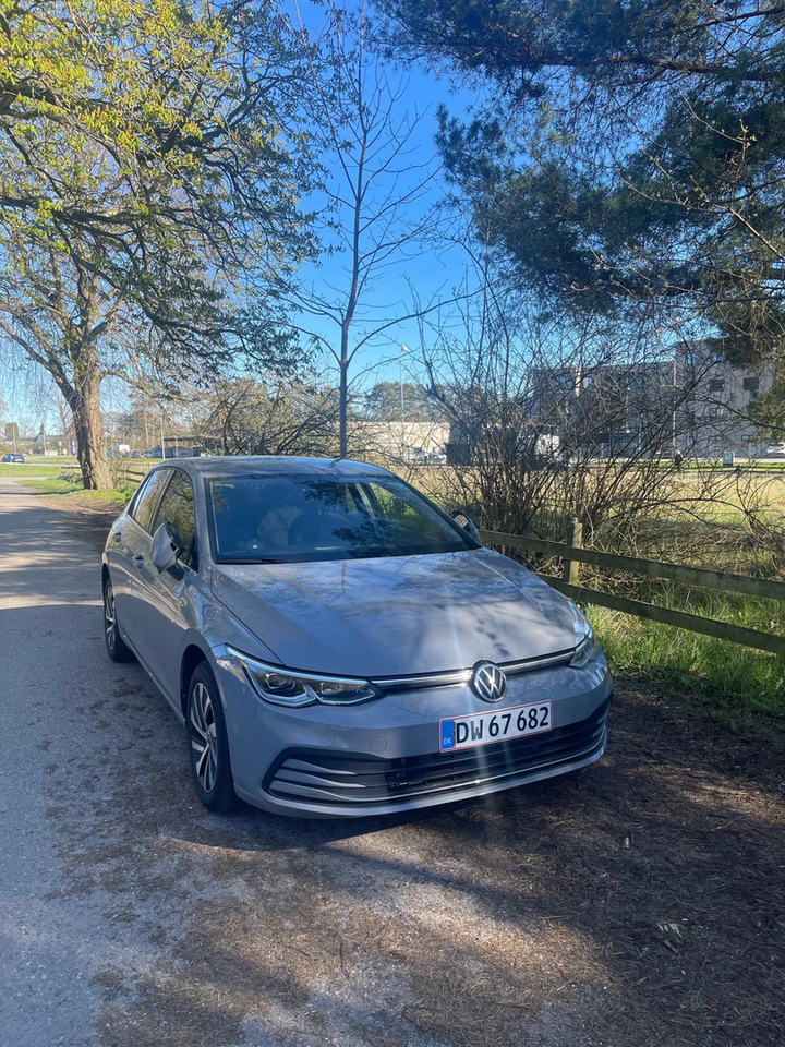 VW Golf VIII 1,4 eHybrid DSG 5d
