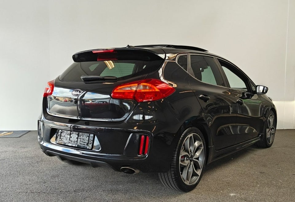 Kia Ceed 1,6 T-GDi GT Advance 5d