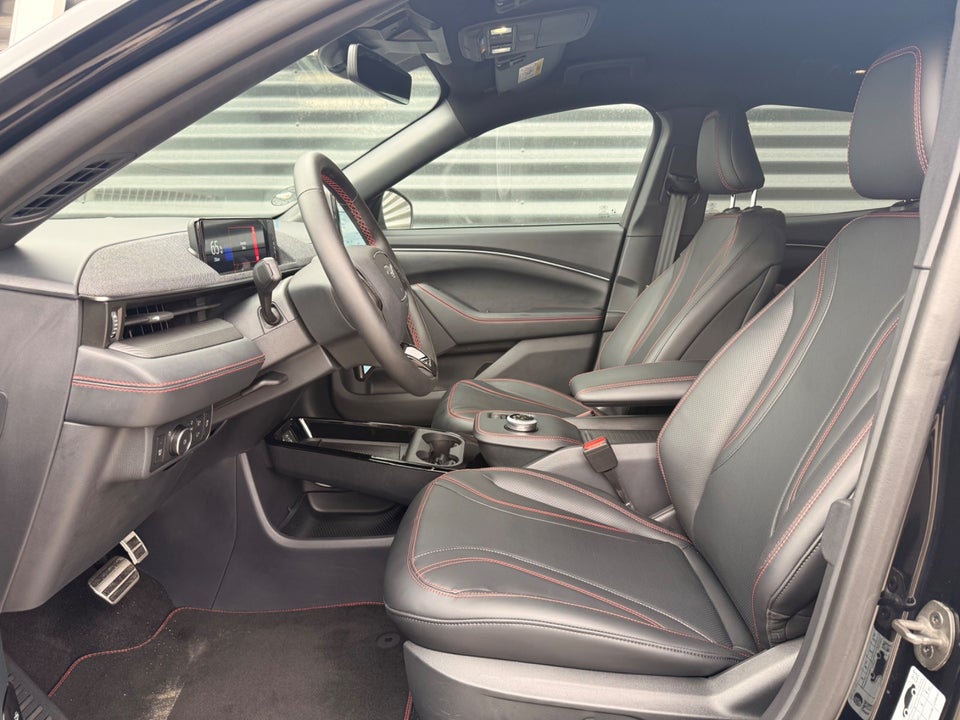 Ford Mustang Mach-E 88 Premium Extended Range AWD 5d