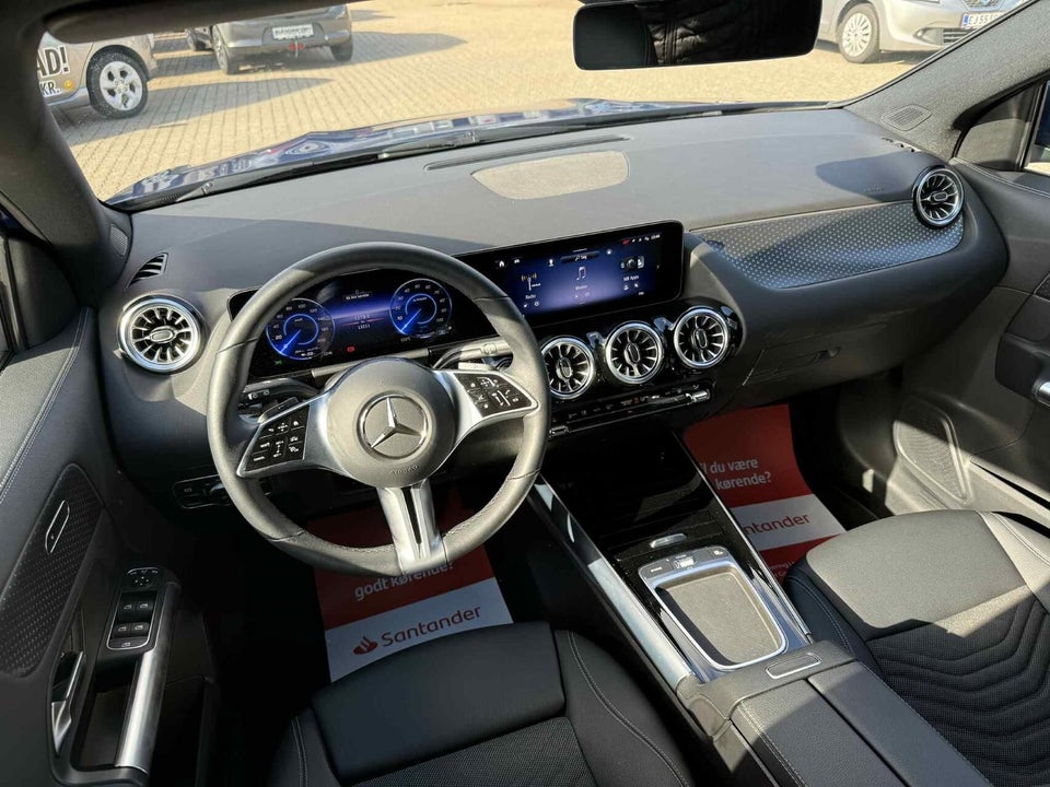 Mercedes EQA300 Progressive 4Matic 5d