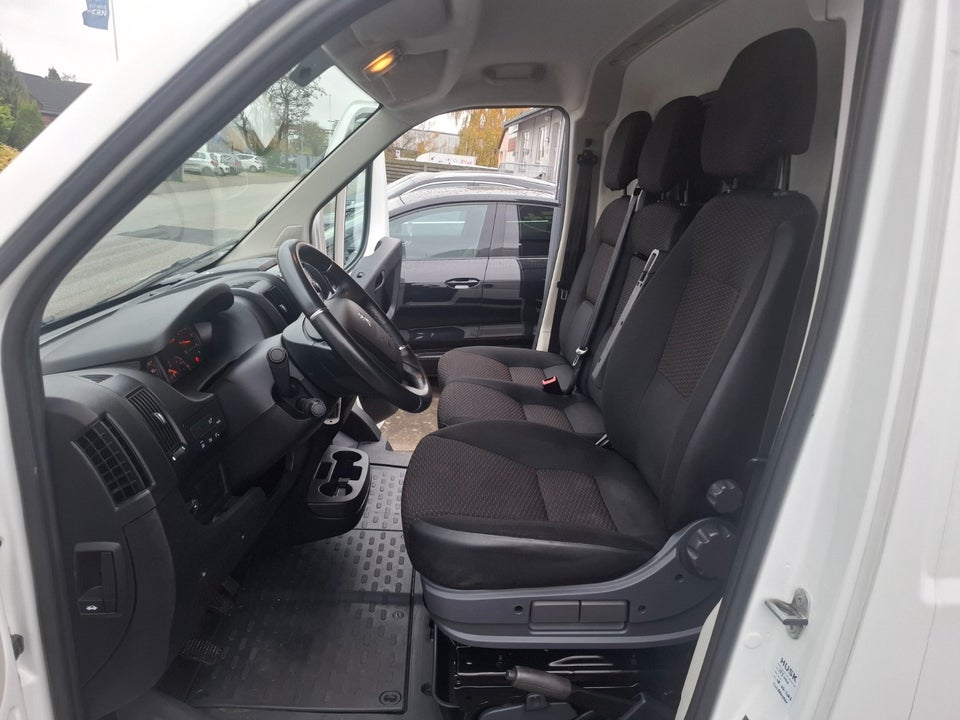 Peugeot Boxer 333 2,2 BlueHDi 165 L3H2 Premium