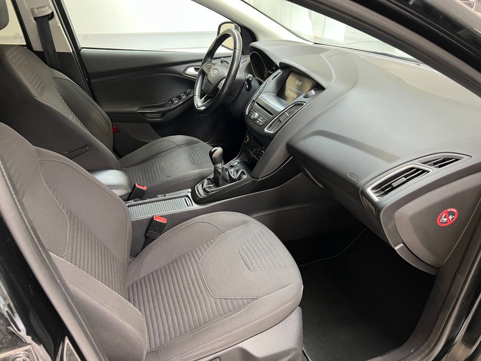 Ford Focus 1,0 SCTi 100 Titanium stc. 5d