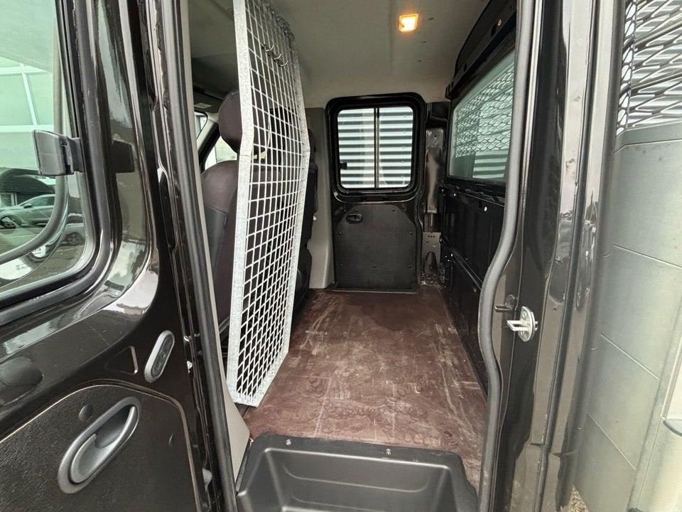 Nissan Interstar 2,3 dCi 165 W3L4 Tekna Db.Kab RWD 4d