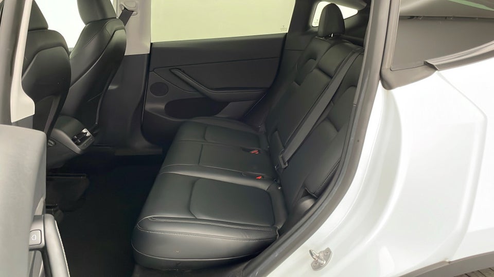 Tesla Model Y RWD 5d