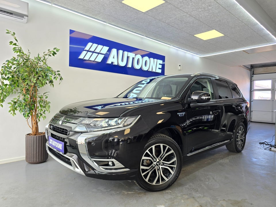 Mitsubishi Outlander 2,4 PHEV Intro Edition CVT 4WD 5d