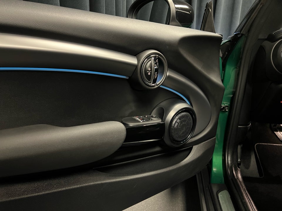 MINI Cooper SE Yours Trim 3d