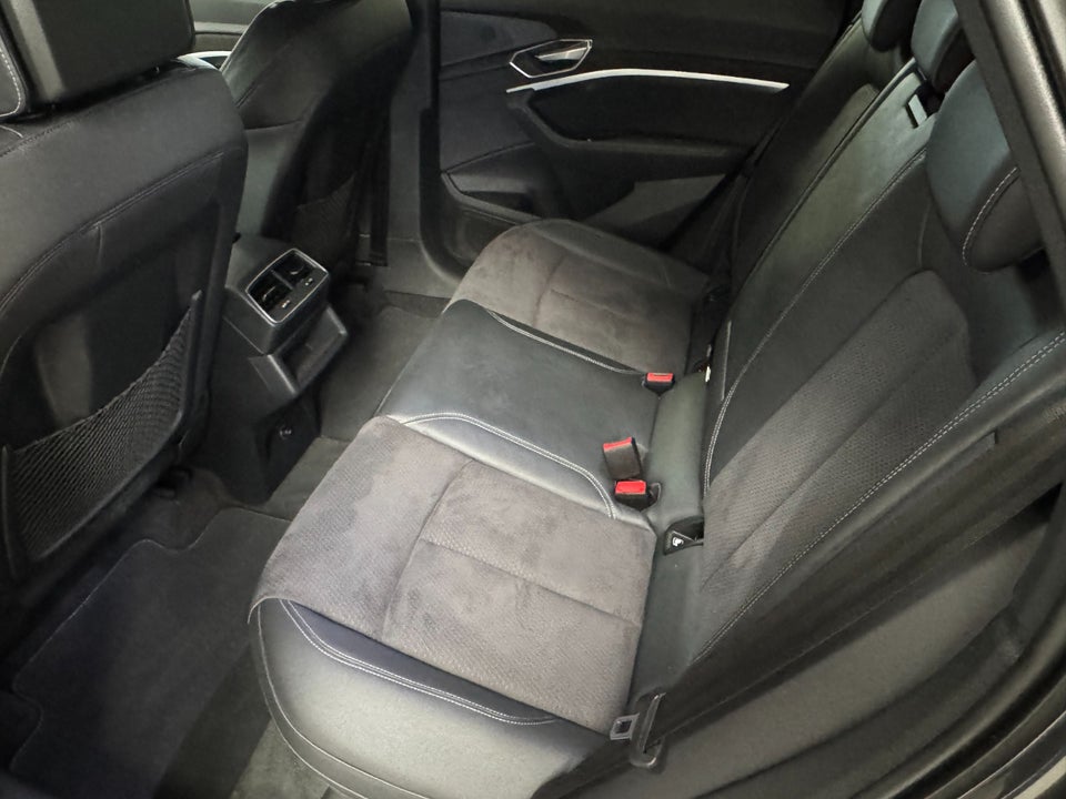 Audi Q8 e-tron 55 S-line quattro 5d