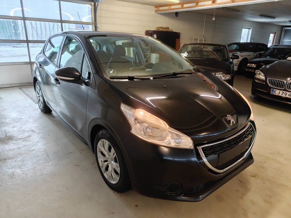 Peugeot 208 1,6 e-HDi 92 Active 5d