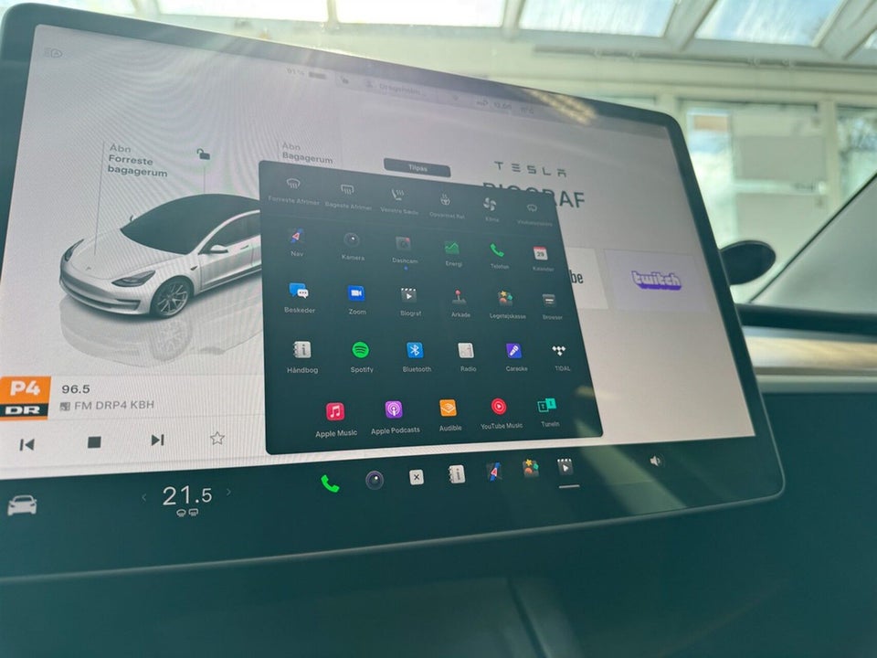 Tesla Model 3 RWD 4d