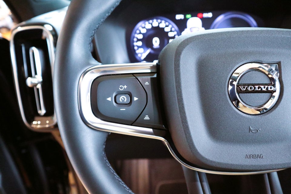 Volvo XC40 1,5 T4 ReCharge Inscription aut. 5d