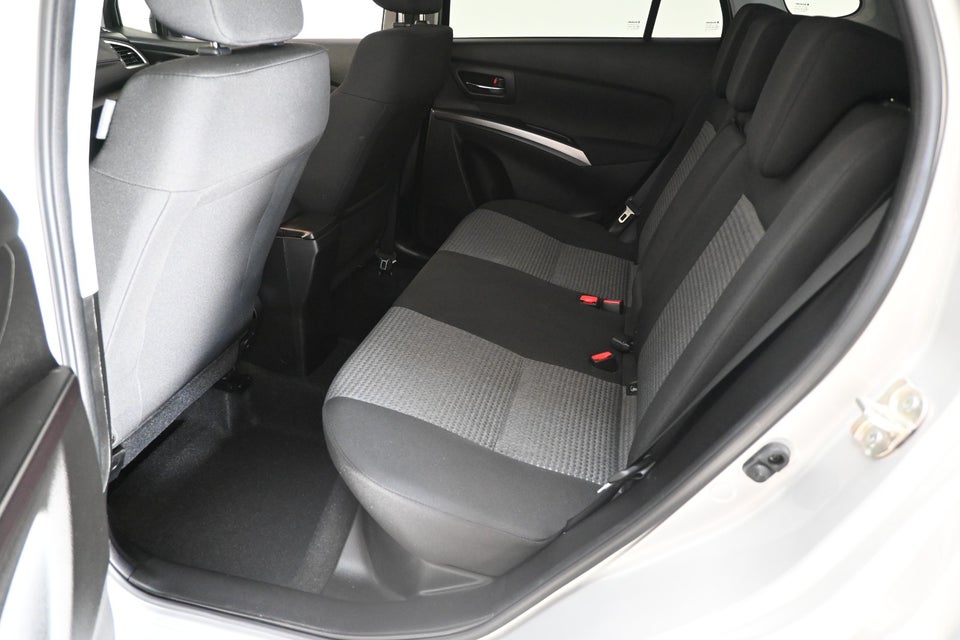 Suzuki S-Cross 1,5 S-Hybrid Active AGS 5d