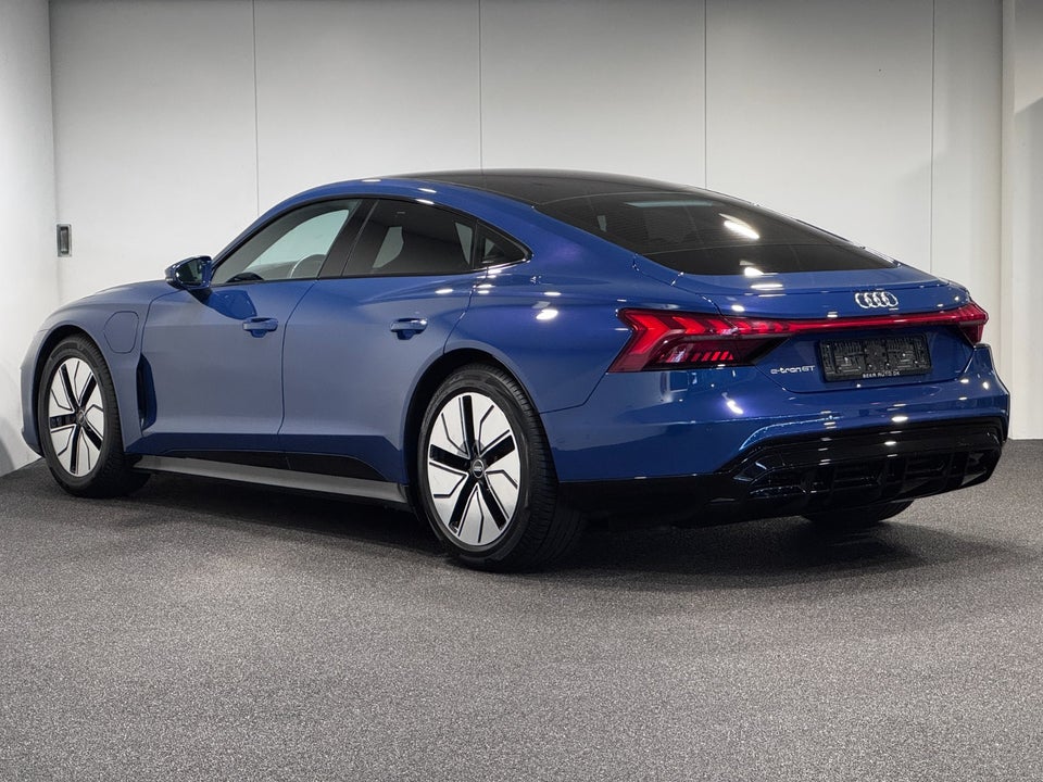 Audi e-tron GT quattro 4d