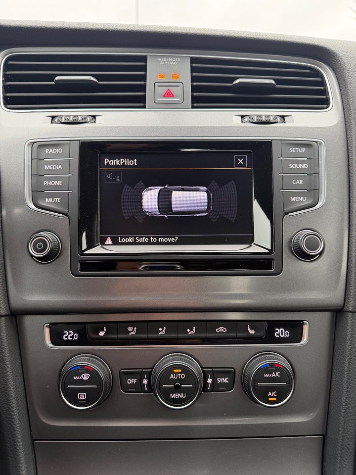 VW Golf VII 1,4 TSi 122 Edition 40 BMT 5d