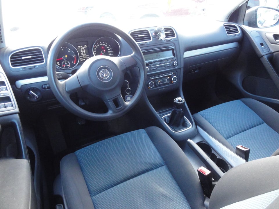 VW Golf VI 1,6 TDi 105 BlueMotion 5d