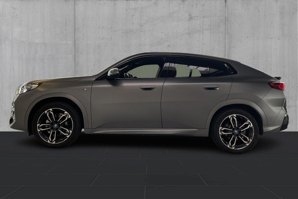 BMW iX2 eDrive20 M-Sport 5d