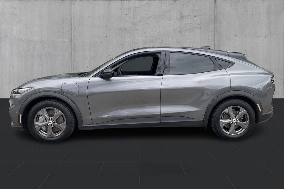 Ford Mustang Mach-E 70 Standard Range 5d