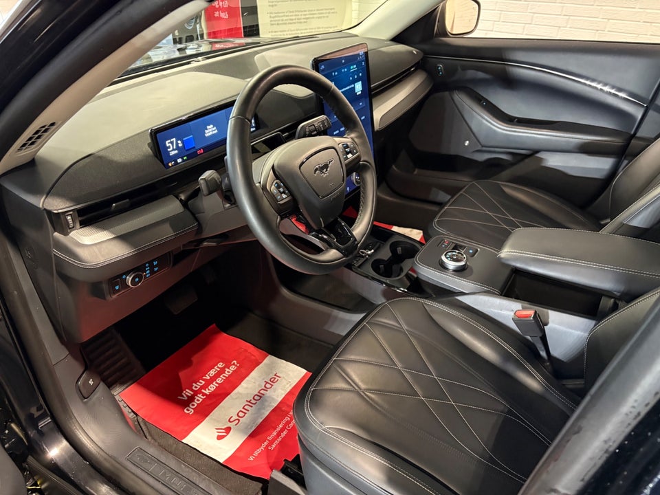 Ford Mustang Mach-E 98 Extended Range 5d