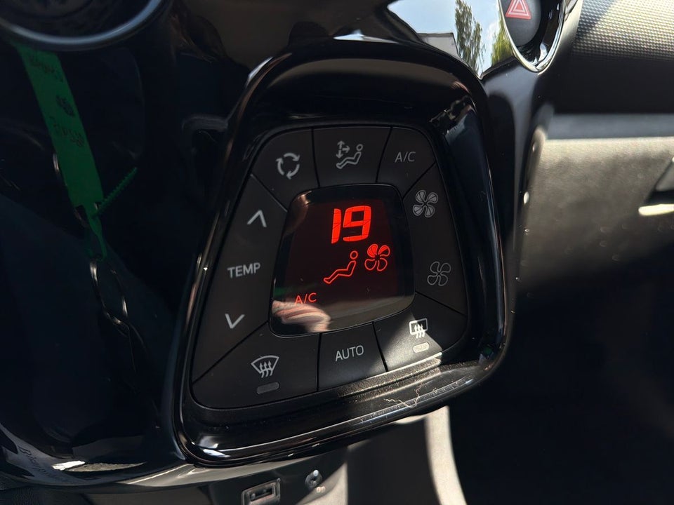 Citroën C1 1,0 VTi Attaque 5d