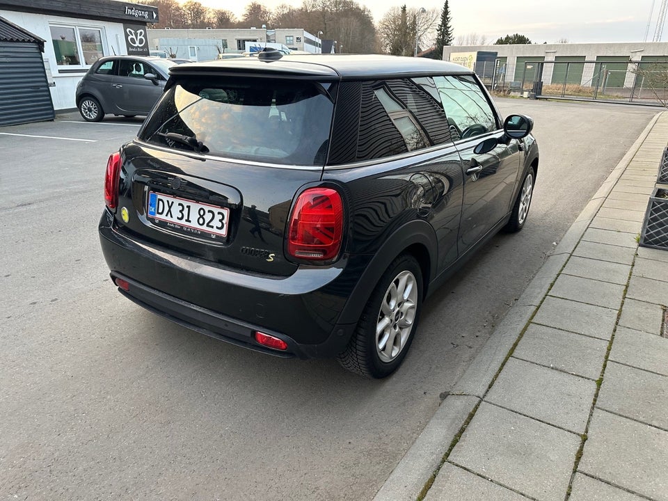 MINI Cooper SE Maximise 3d