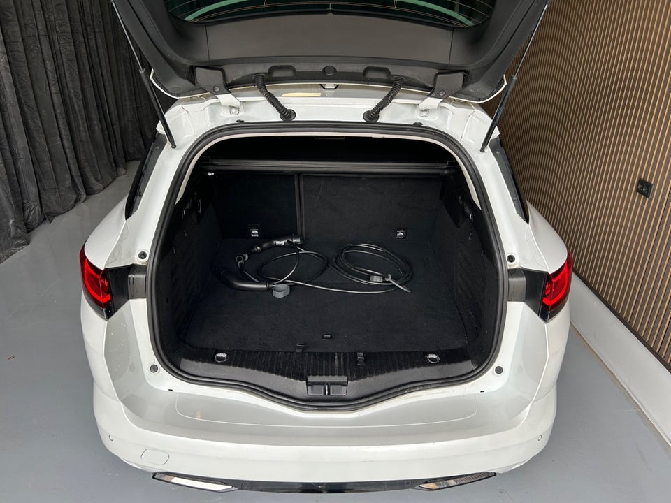Renault Megane IV 1,6 E-Tech Intens Sport Tourer 5d