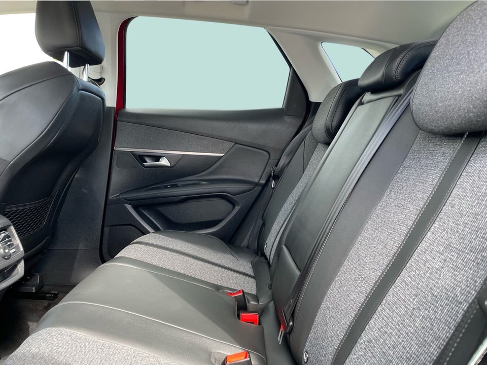 Peugeot 3008 1,2 PureTech 130 Allure 5d
