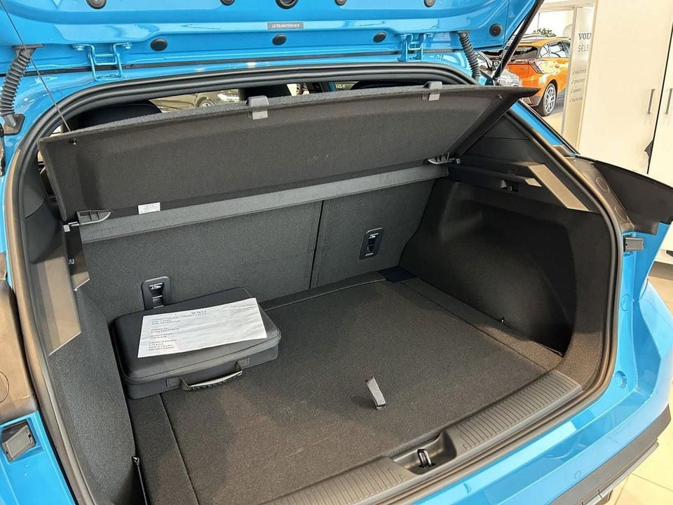 MG 4 77 Luxury Extended Range 5d