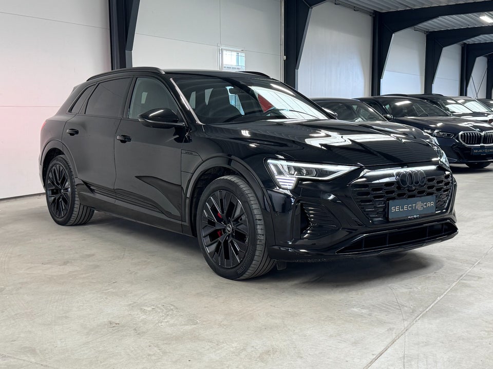 Audi Q8 e-tron 55 S-line quattro 5d