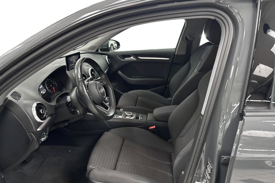 Audi A3 40 TFSi Sport Limited Sportback S-tr. 5d