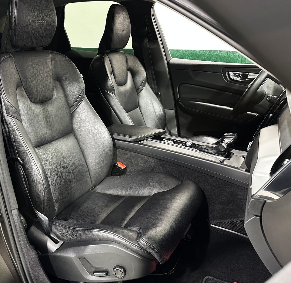 Volvo XC60 2,0 D4 200 Inscription aut. 5d