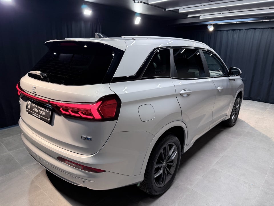 Navor E5 1,5 PHEV Rock 5d