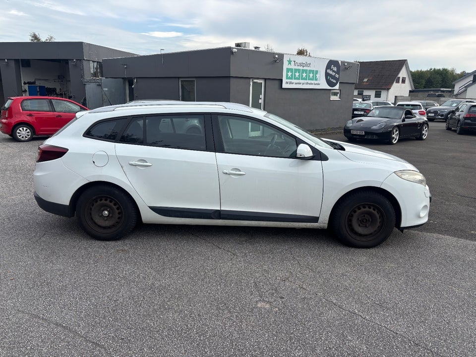 Renault Megane III 1,5 dCi 110 Authentique Sport Tourer 5d