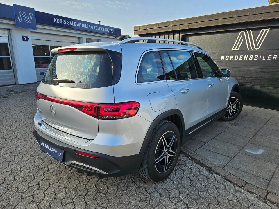 Mercedes EQB250 AMG Line 5d