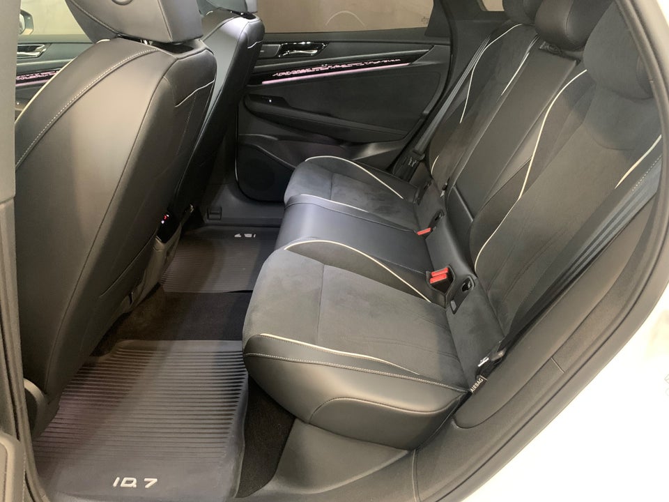 VW ID.7 86 Style S 5d